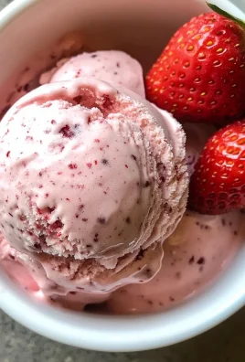 Homemade Strawberry Ice Cream