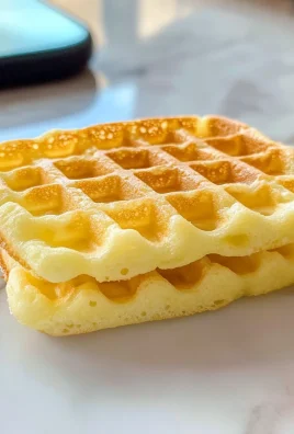 EASY KETO CHAFFLE BREAD