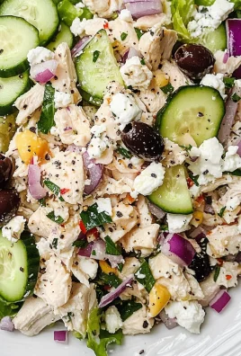 Keto Mediterranean Chicken Salad